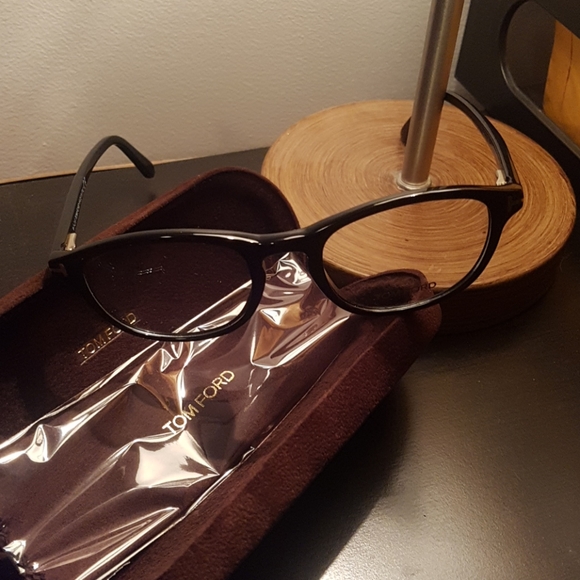 NWT Tom Ford black oval eyeglass - Picture 4 of 6